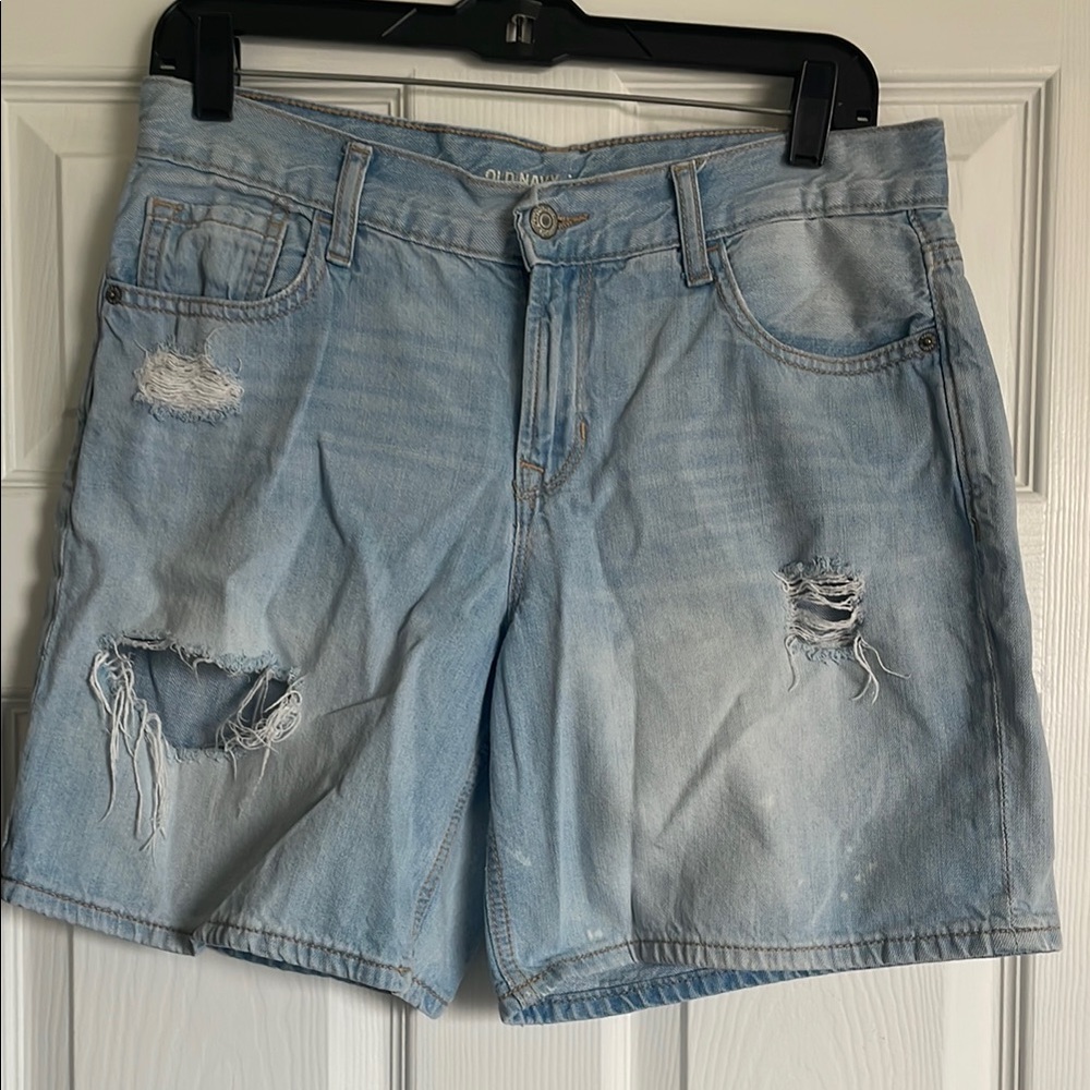 Women’s Old Navy Light Blue Distressed Denim Boyfriend Shorts